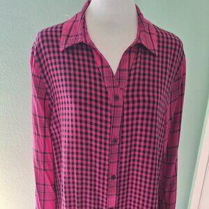 C. Est. 1946 Checked Loing Sleeved Tunic. Size L